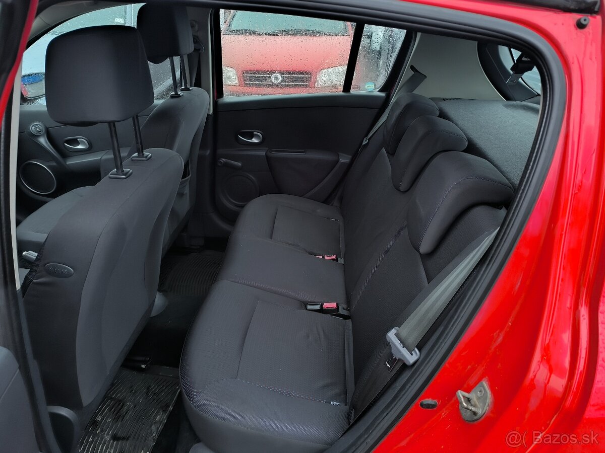 Renault Clio 1.5 dCi - 17