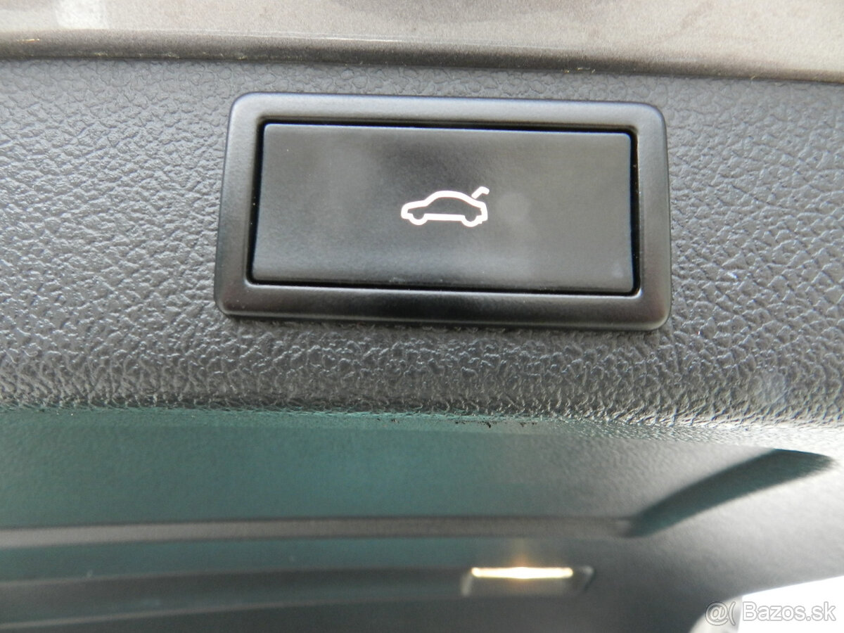 Škoda Superb Combi 2.0 TDI CR 140k Elegance DSG - 17