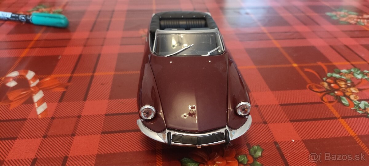 1/24 burago welly - 17