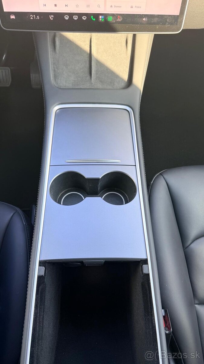 Tesla model Y - 17