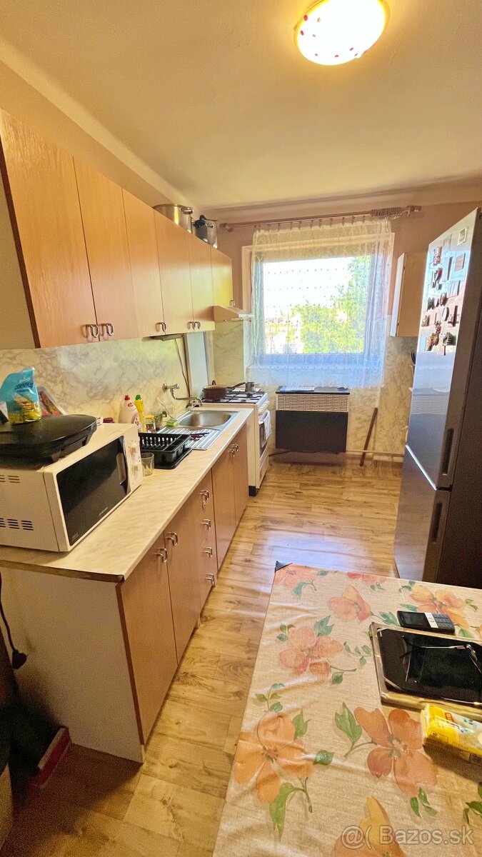 Na predaj 5-izbový byt vo Veľkom Mederi na Komárňanskej cest - 17