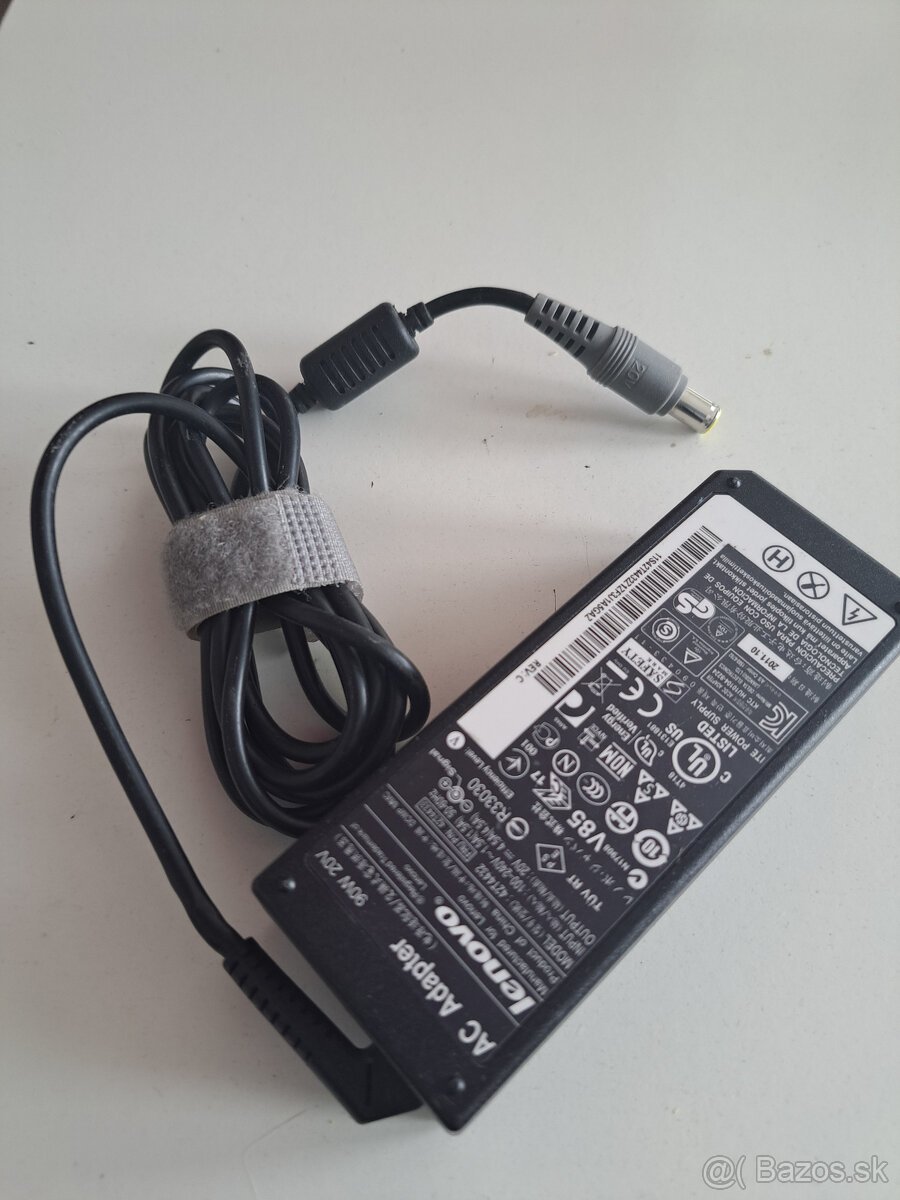 Zdroje adaptéry na notebooky jeden kus 10€ - 17