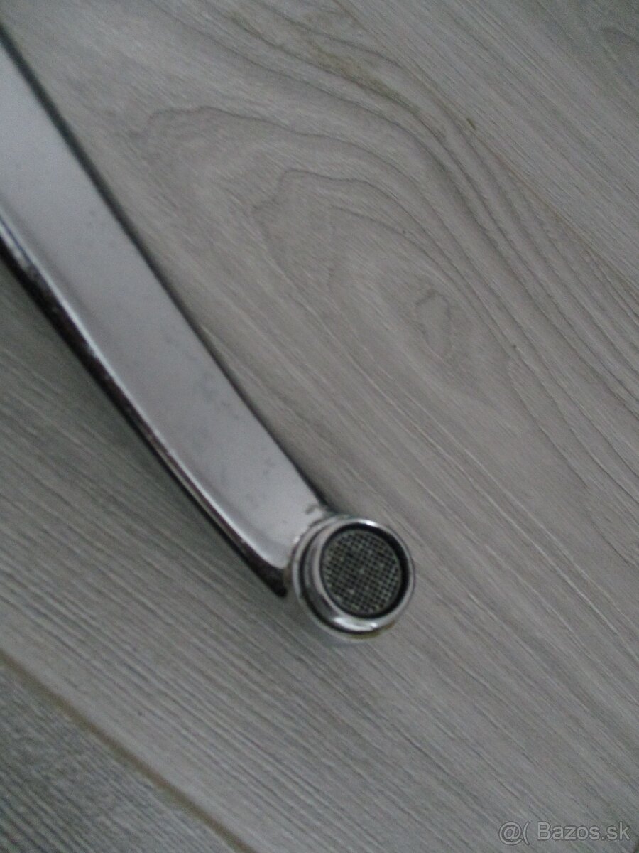 kuchynskú pákovú vodovodnú batériu a s dvomi batériovými pre - 17