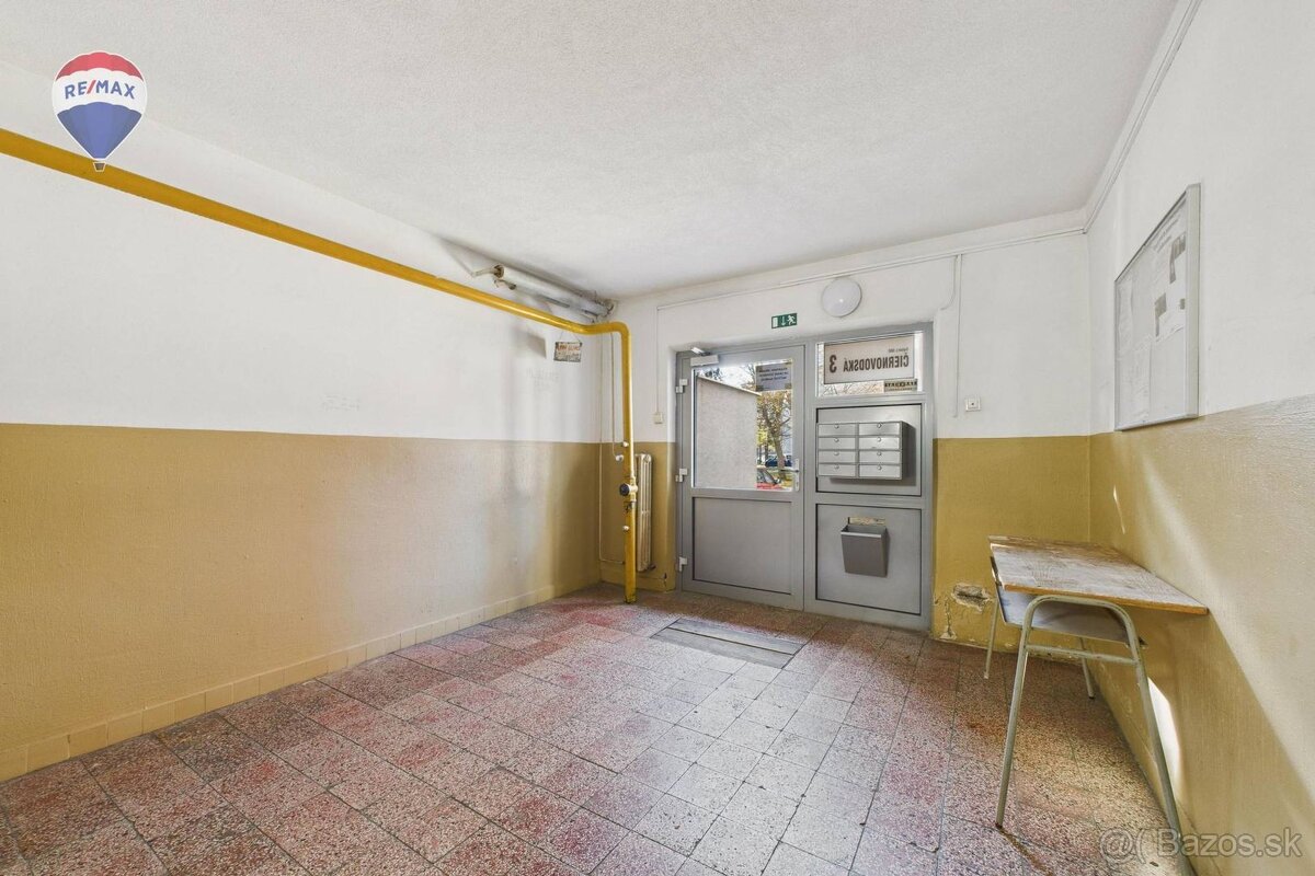 TOP PREDAJ - 3-izb. byt - SKVELÁ DISPOZÍCIA - NA REKONŠTRUKC - 17