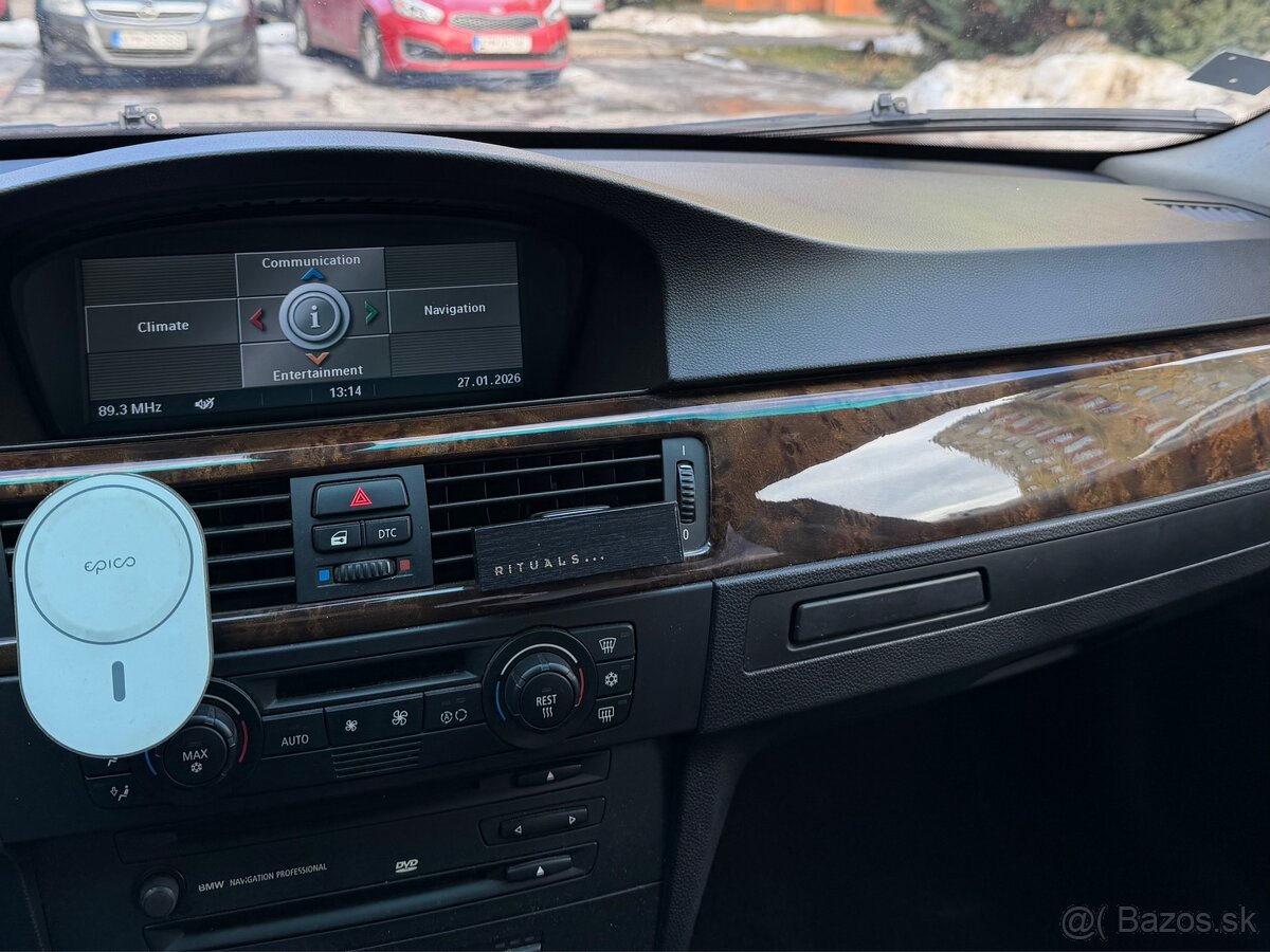 BMW e90 330i 190kw 2006 automat, NOVÁ STK/EK - 17