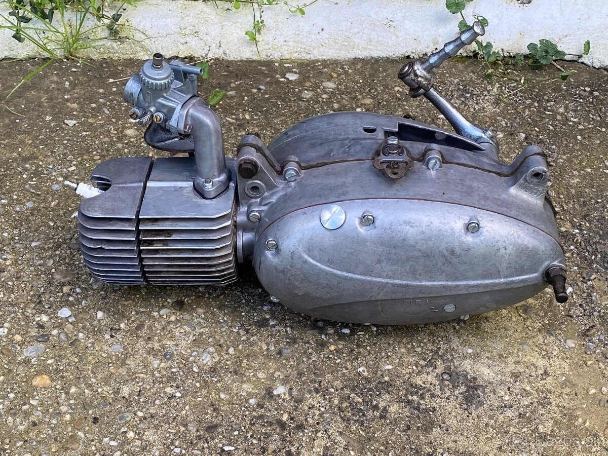 Oprava motocyklov - veteránov - 17