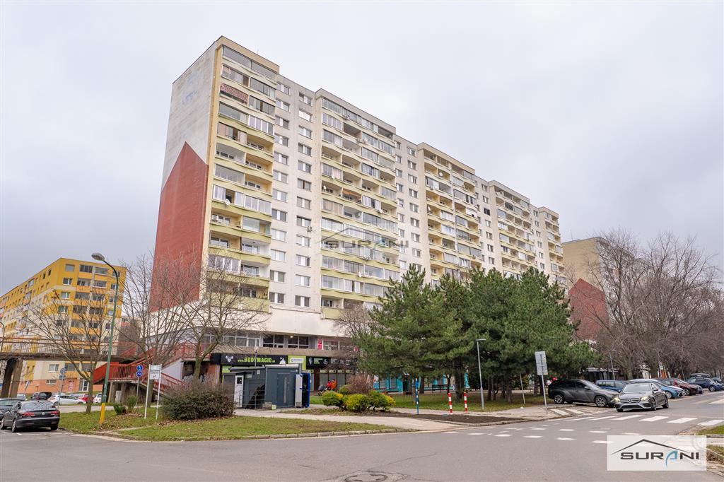 Slnečný 3-izbový byt, 73 m2, loggia, Petržalka –... - 17