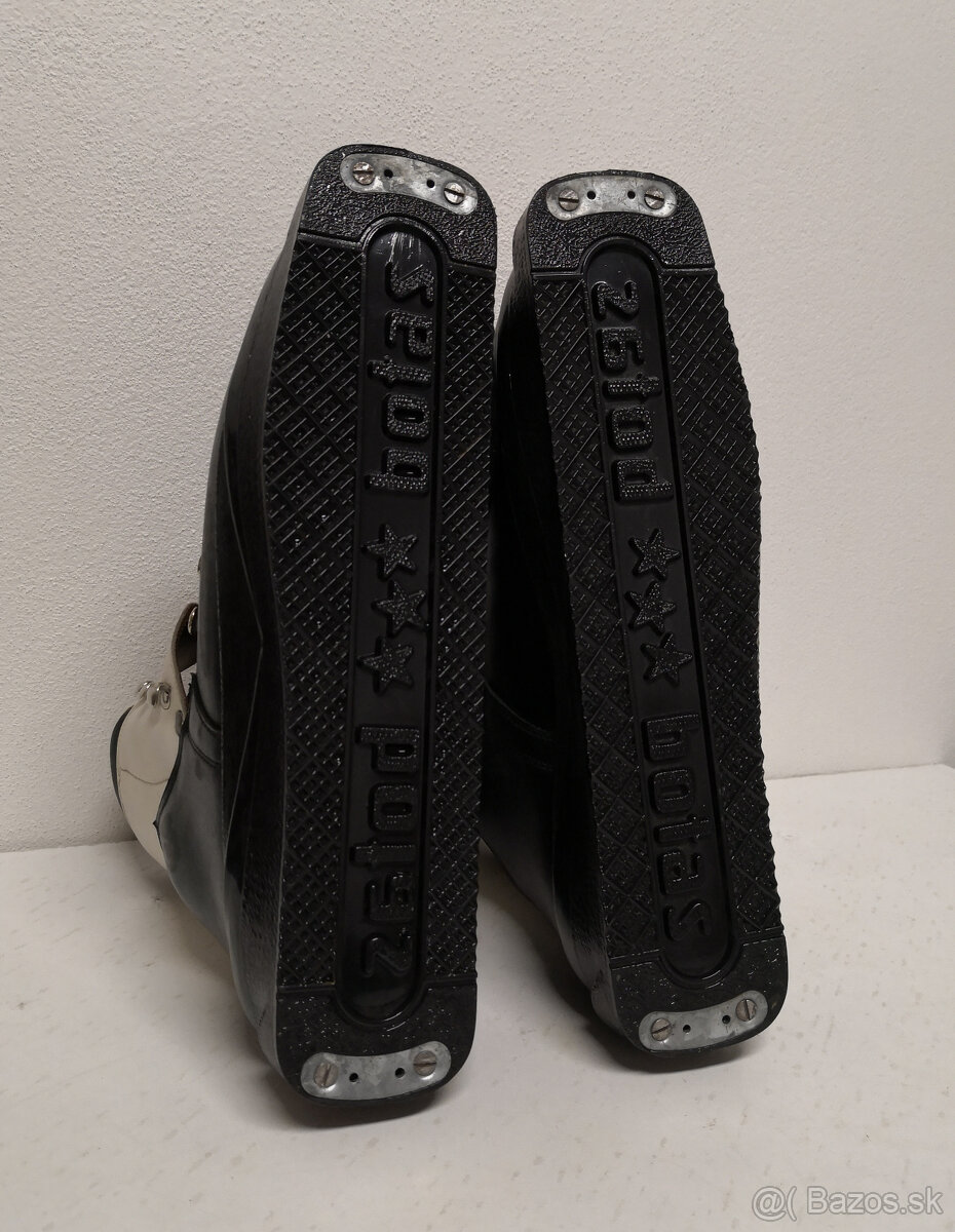 Staré vzácne lyžiarske topánky BOTAS - 17