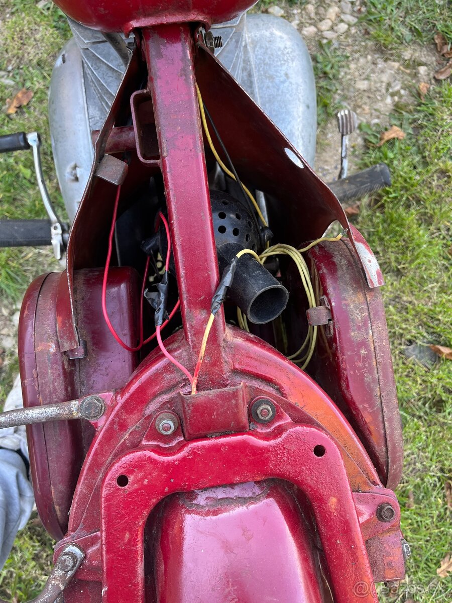 Predam Jawa 350/360 panelka r.v 1970 - 17