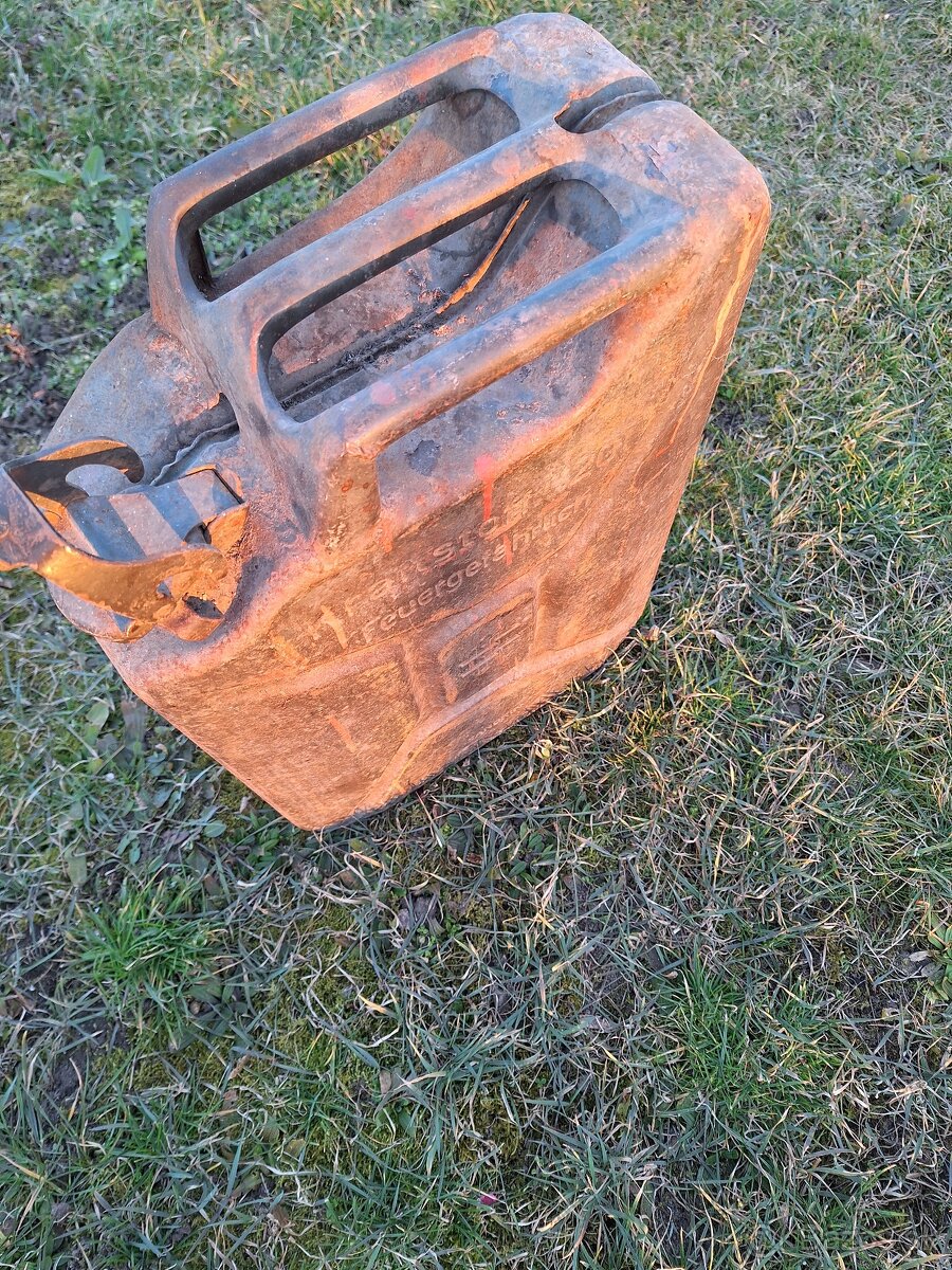 Kanister waffen SS - 17