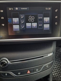 Peugeot 308 1.6 BlueHDi ALLURE 88KW SR 1majiteľ Plná servisn - 17