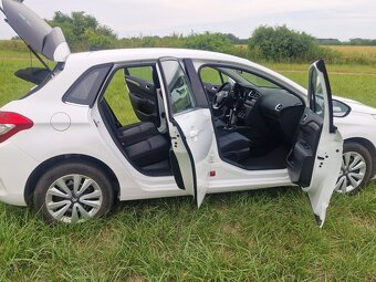 Citroen C4 HATCHBACK 1.6HDI 68kW/92PS biela r.v.2013/8 mesia - 17
