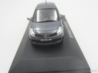 Renault Clio III, Renault R16 1/43 - 17