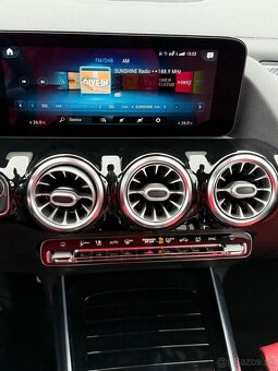 Mercedes benz GLA 220d - 17