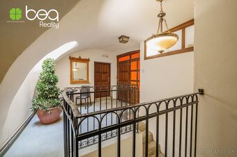 NA PREDAJ: Dom so 6 nájomnými bytmi v centre Levoče, záhrada - 17