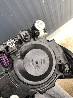 PREDNI svetla svetlo vw caddy 15-20 h7 prave leve - 17