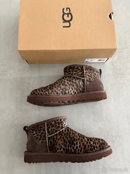 Ugg Classic ultra mini Caspian, pc 190€ - 17