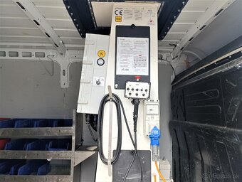Iveco Daily Plošina 2.3DCI Pracovná pre 2- miestny kôš (200K - 17