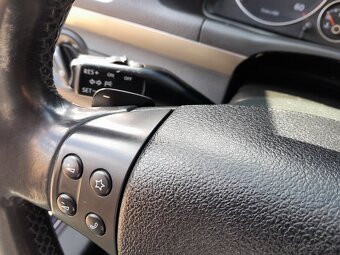 VW Touran 1.9TDi DSG - 17