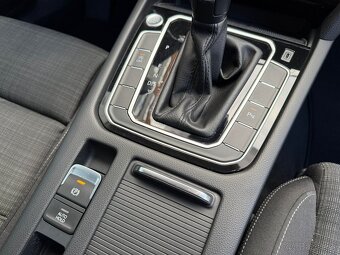VW  Passat B8 Variant 2.0 TDI 110kW DSG - záruka Autodraft - 17