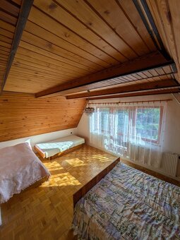 Rodinný dom – veľký pozemok 3 000 m² – Streženice (Štepnická - 17