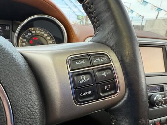 Jeep Grand Cherokee 3.0 CRD V6 Summit - 17