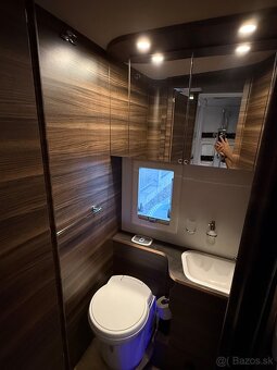 LAIKA EcoVip 4009L - 17