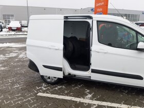 FORD TRANSIT COURIER - 17