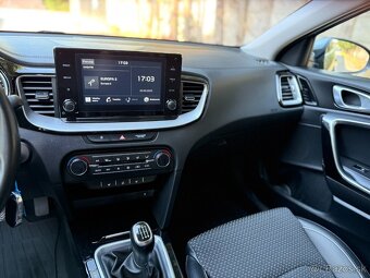 KIA XCEED 1.5 T-GDI GOLD 2022/ SK AUTO/ 1.MAJITEĽ/ NEBÚRANÉ - 17
