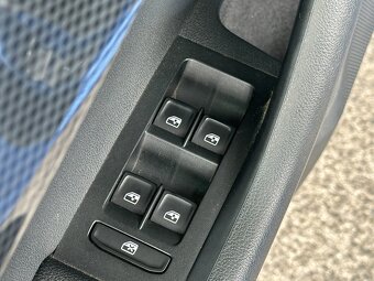 483- Škoda,Octavia Combi RS,2015,nafta,2.0 TDI RS,135kw - 17