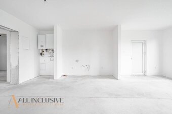ALL INCLUSIVE | NA PREDAJ 3-IZBOVÝ BYT S KRYTOU TERASOU VO V - 17