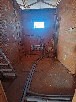 REZERVOVANEPredaj 4 izbový bungalov s garážou Nitra - Zob - 17