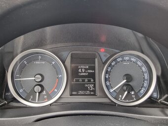 Toyota Auris Touring Sports 1.4 l D-4D DPF Style za 5.690 € - 17