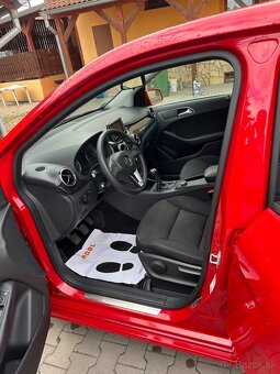 Mercedes-Benz B180 1.6i (90 kW / 122 koní), r.v. 08/2012 - 17
