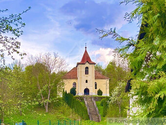 Chalupa so začatou rekonštrukciou v malebnej koncovej obci - 17