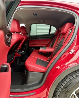 Alfa Romeo STELVIO 2.2 JTD A/T 118 kW 2019 - 17