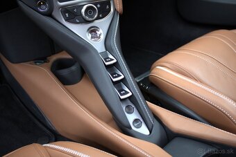 McLaren 720S 4.0 Twin Turbo V8, Launch Edition, (530kw) - 17