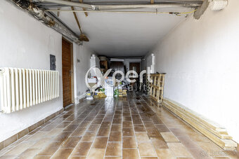 ZNÍŽENÁ CENA. Rodinný dom na predaj s garážou a  záhradou - 17