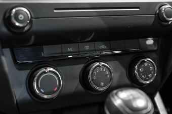 Škoda Octavia 1.6 TDI Active - 17