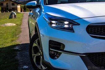 Kia XCeed 1.5 T-GDi Silver A/T - 17
