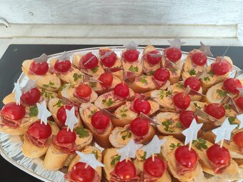 Obložené misy - 17