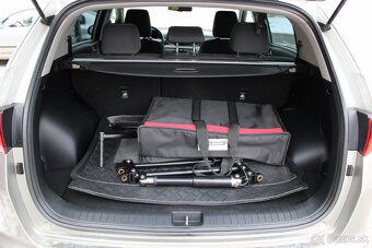 Kia Sportage 1.7 CRDi 2WD Gold - 17