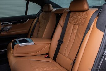 BMW Rad 7 730d xDrive-Vzduch-Pano-Harman-Headup-SoftClose - 17