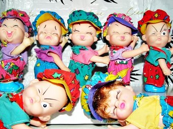 Retro sběratelské malé panenky šklebíci parta 7 rošťáků - 17