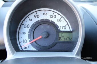 Toyota Aygo 1,0 i 50 kW - 17