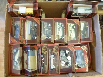 Matchbox Models of Yesteryear - 17