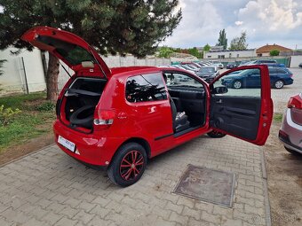 Volkswagen Fox 1.2i M5 55k (benzín) - 17