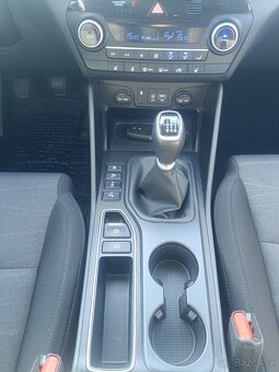 HYUNDAI  TUCSON 1.6 CRDI STYLE ,4x4  , 38661 Km  TOP STAV - 17