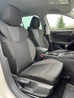 Škoda Octavia Combi 2.0 TDI SCR Ambition - 17