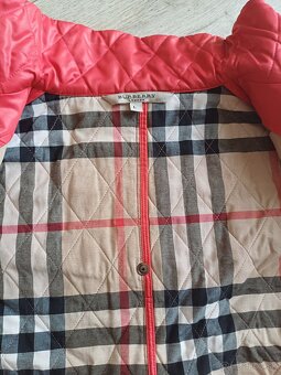 Predám originál BURBERRY červenú prešivanu bundu - 17